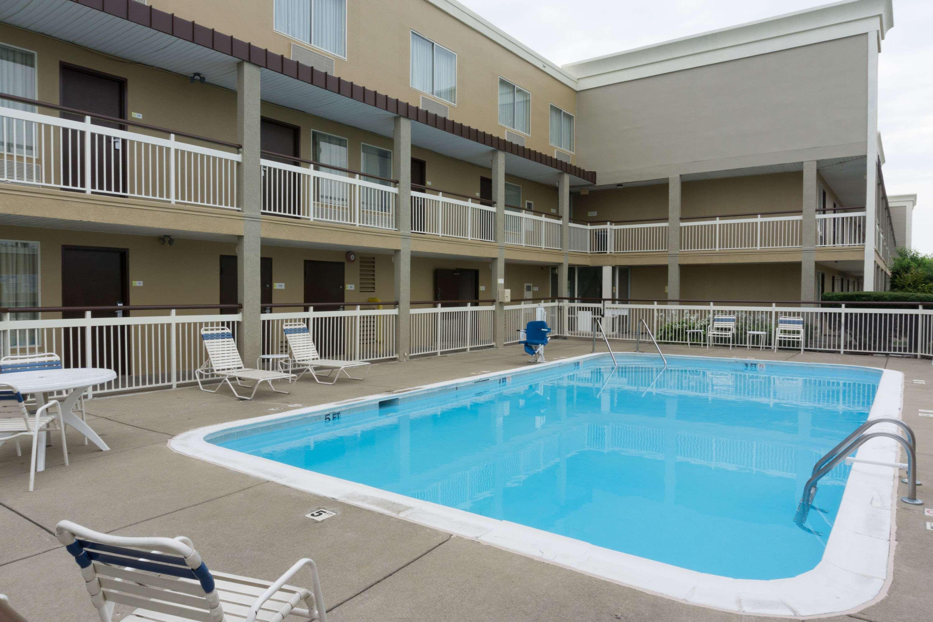 Days Inn By Wyndham Florence Cincinnati Area Exterior foto